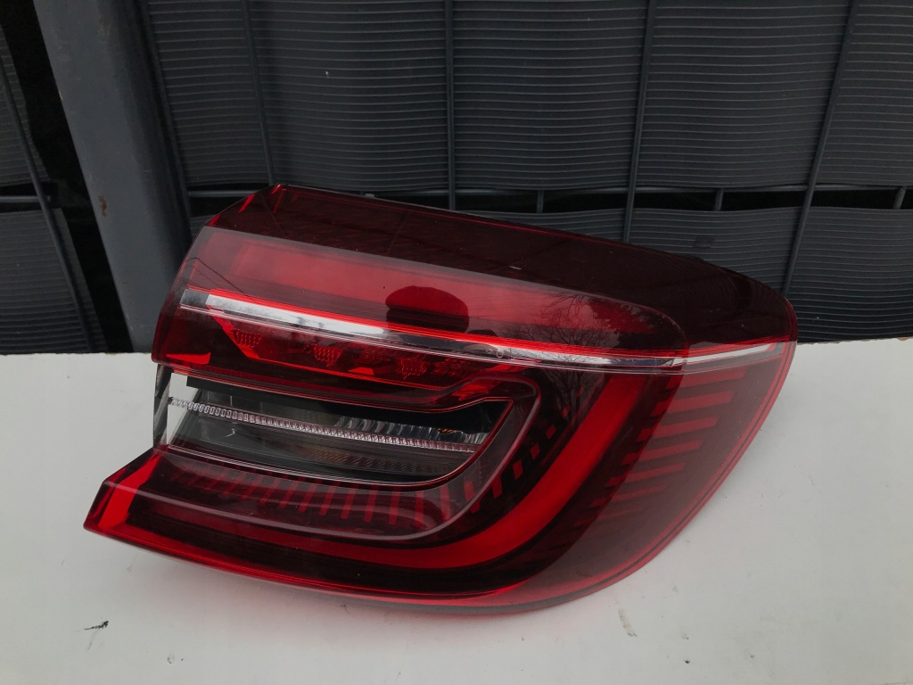 фото №1, Renault clio 5 v правая лампа задняя задняя задняя led 2019- 12769