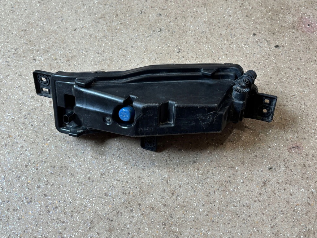 Лампа противотуманная передняя перед сторона правая bmw x3 g01 9492772 в Украине