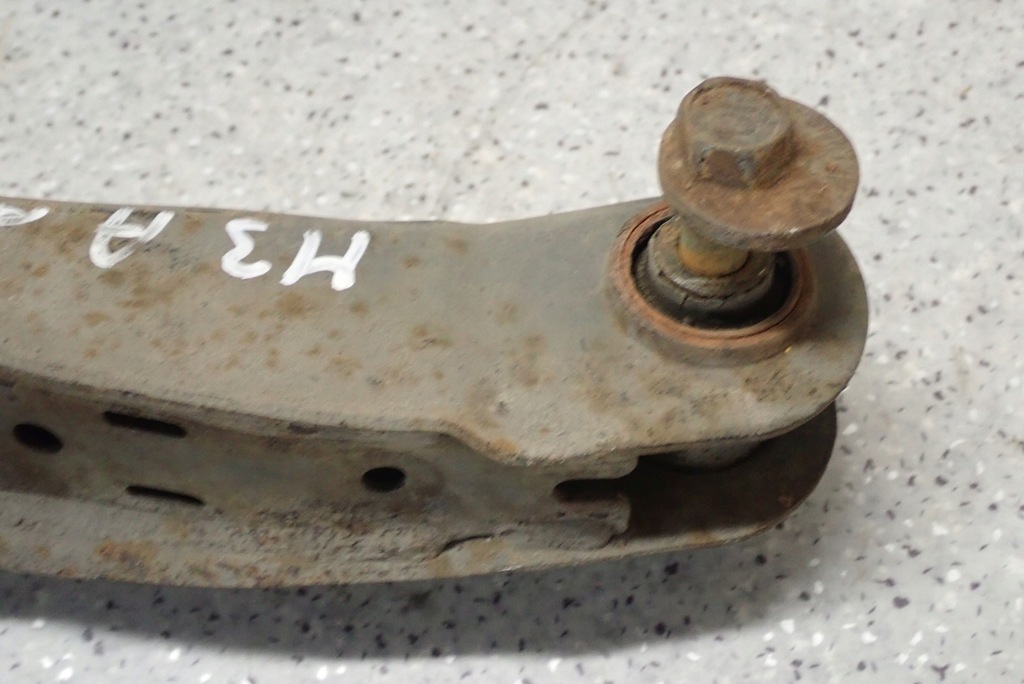 фото №4, Mazda 3 mazda3 bk 03-08 важіль задня dół