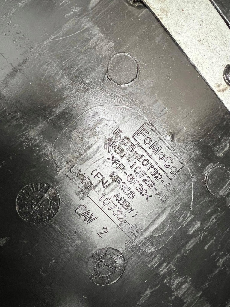 Основание аккумулятор - ford kuga 2 escape 3 - 17r - 1.5 - ej7b10732aa в Украине