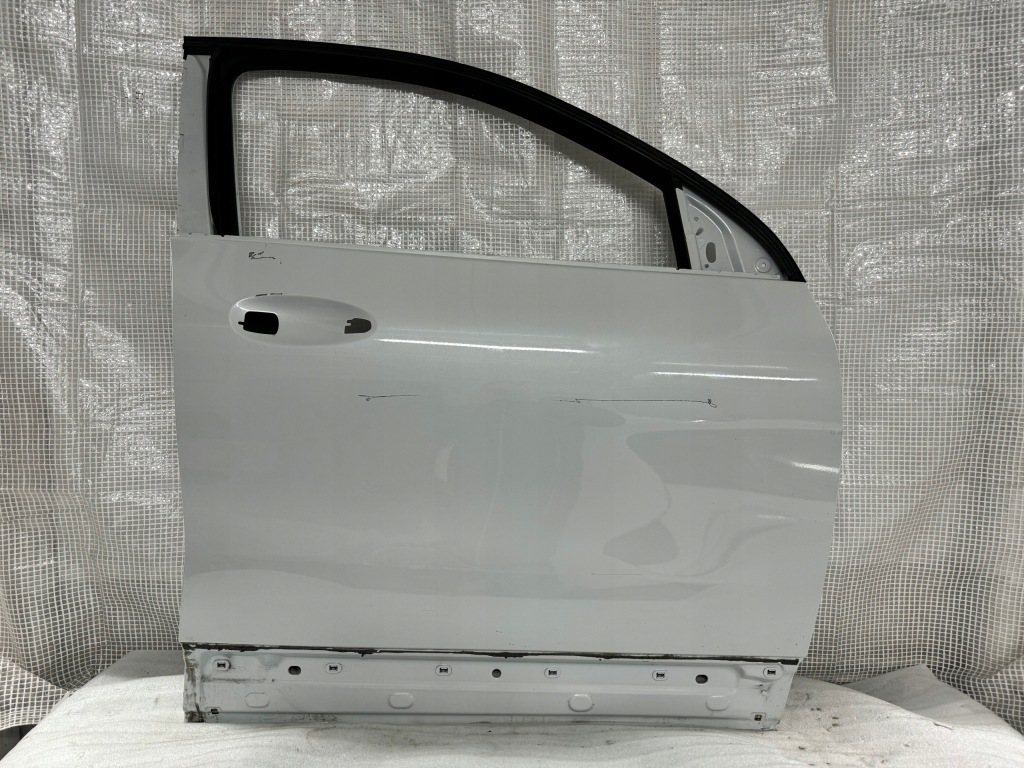 фото №1, Mercedes gla w247 праве передні двері