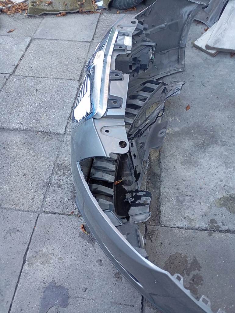 фото №8, Lancia delta iii бампер передний