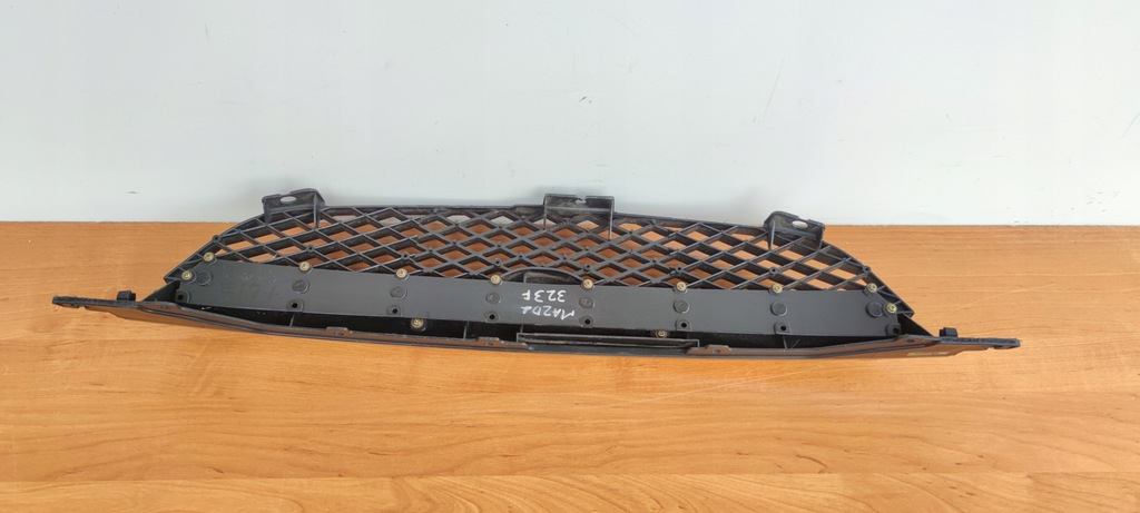 фото №2, Mazda оригинальный номер ge4v50719 решётка радиатора решётка радиатора