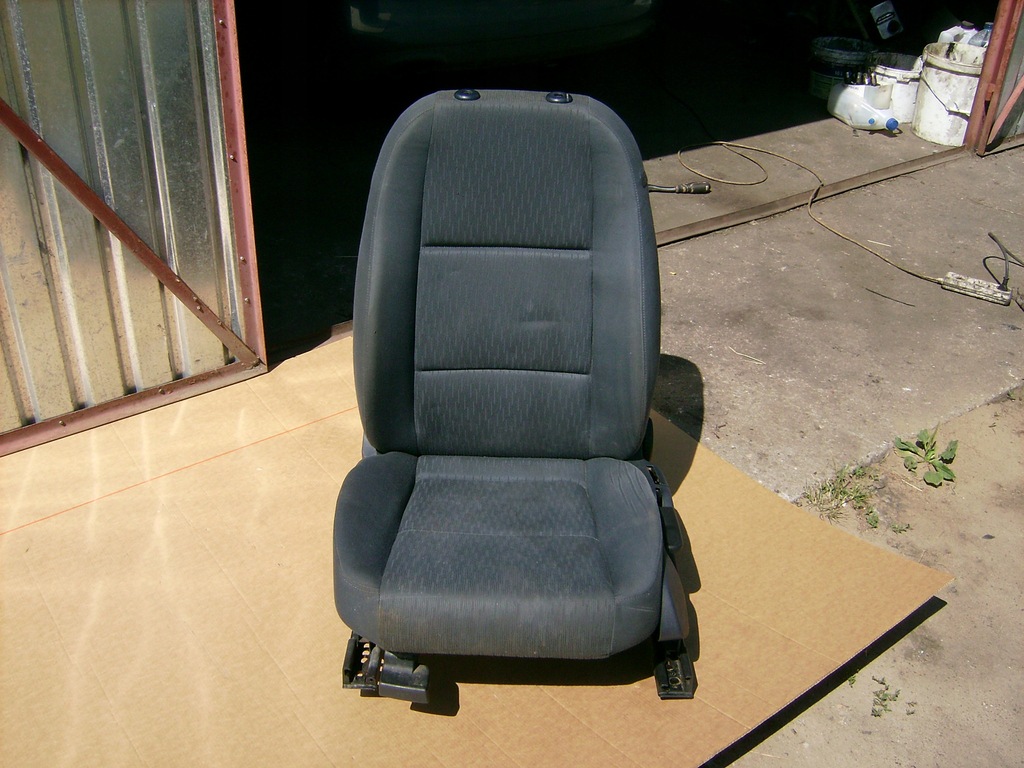 фото №1, Сидіння лівий перед audi a4 b7 8e0881105bh