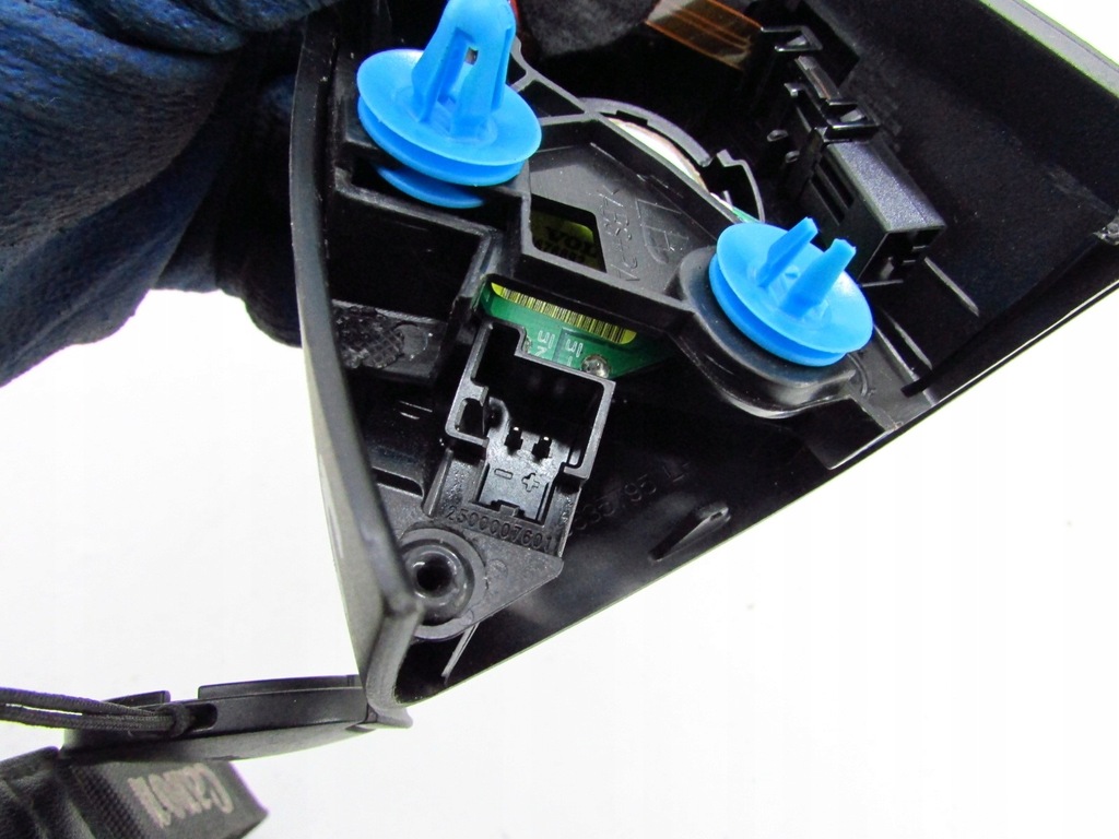 фото №6, Volvo s60 v60 xc60 треугольник защита зеркало левый blis 10-18r 31409289