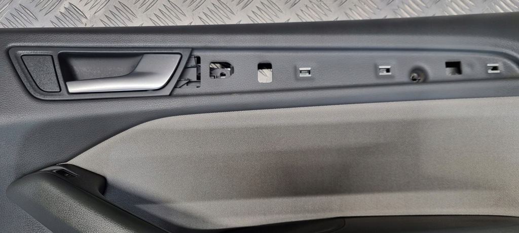 фото №8, Audi q5 8r обшивка дверь правый перед передний