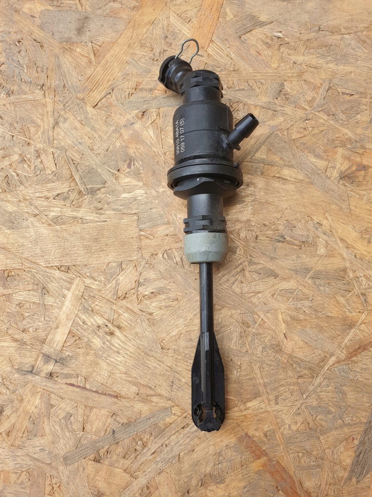 фото №1, Kadjar koleos ii цилиндр сцепления помпа 306104ba1a