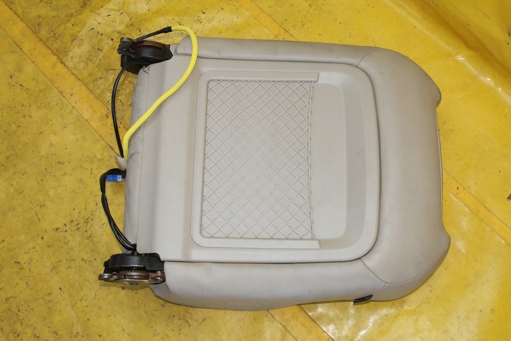 фото №9, Спинка сидіння правий перед legacy iv kombi підігрів