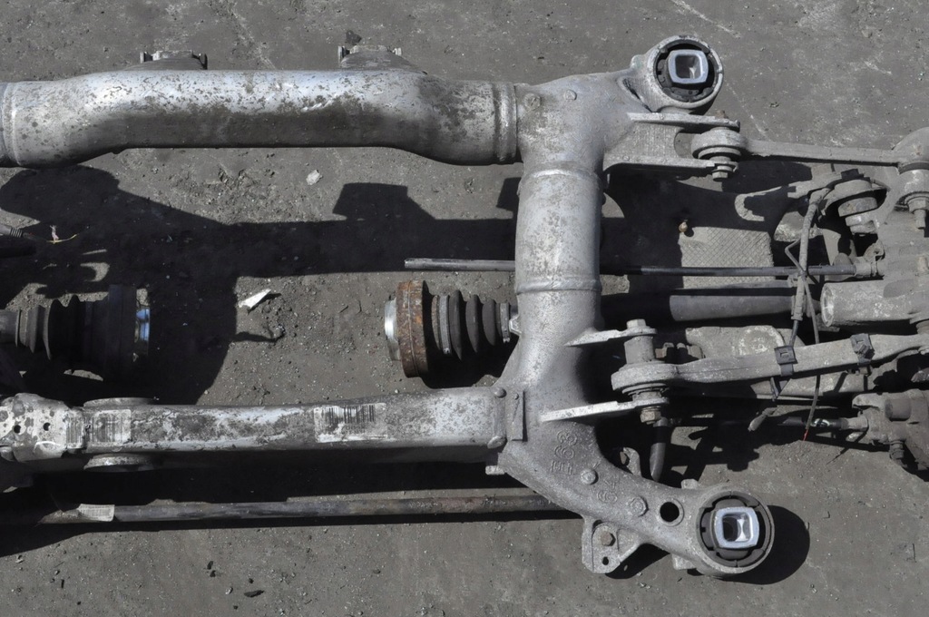 фото №6, Bmw 6 e63 3.0d 286km балка підвіска задня 154tys!