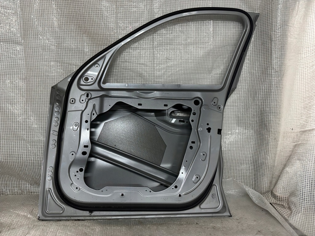 фото №5, Bmw x1 u11 правое передние дверь