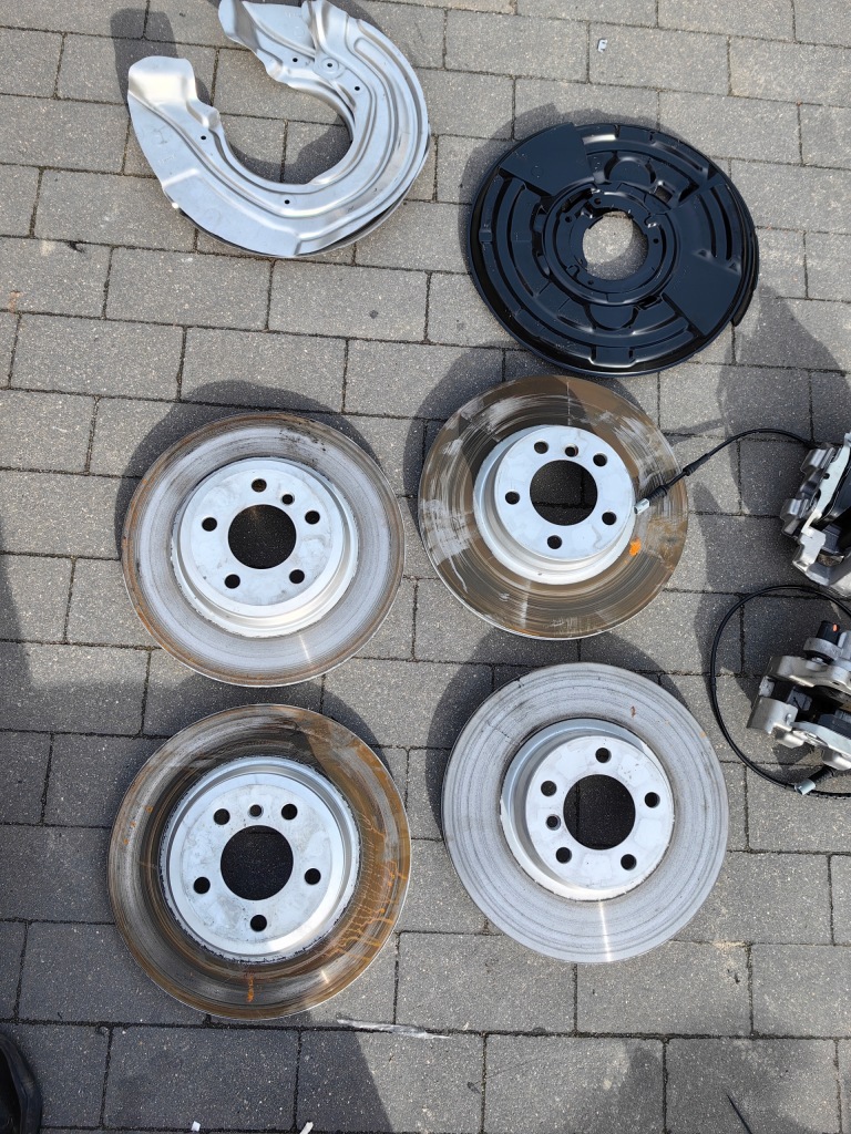 фото №1, Bmw 4 f33 lci cabrio тормозные диски тормозные суппорты
