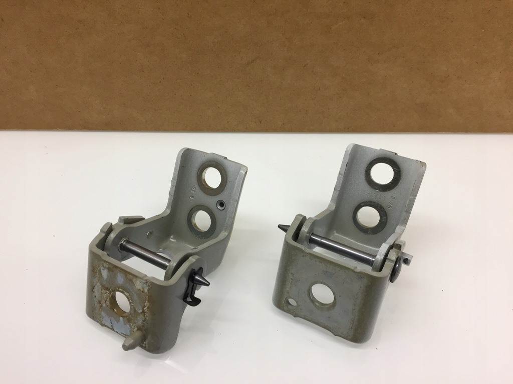 фото №1, Citroen c4 iii петля петли дверь правый перед