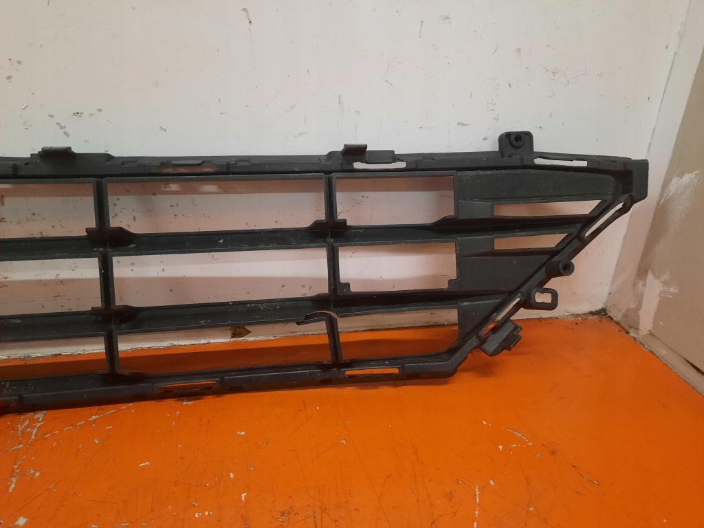 фото №7, Volvo xc60 ii 17- решётка бампера перед средняя 32296070