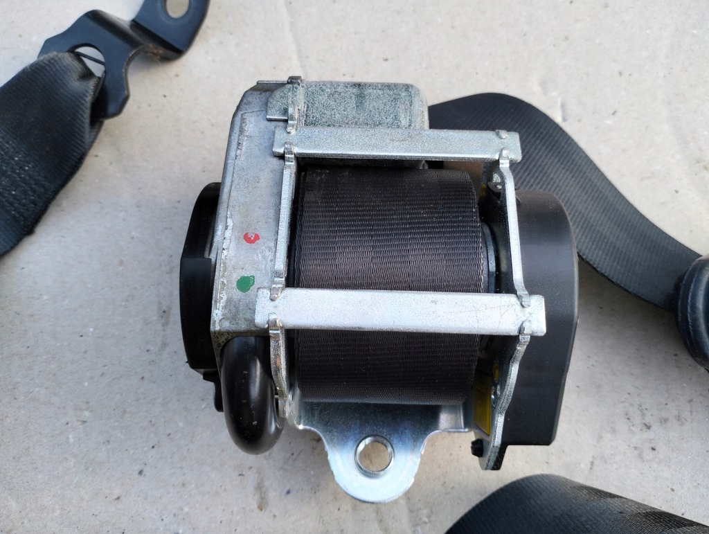 фото №2, Pas безопасности перед правый skoda rapid 13 rok