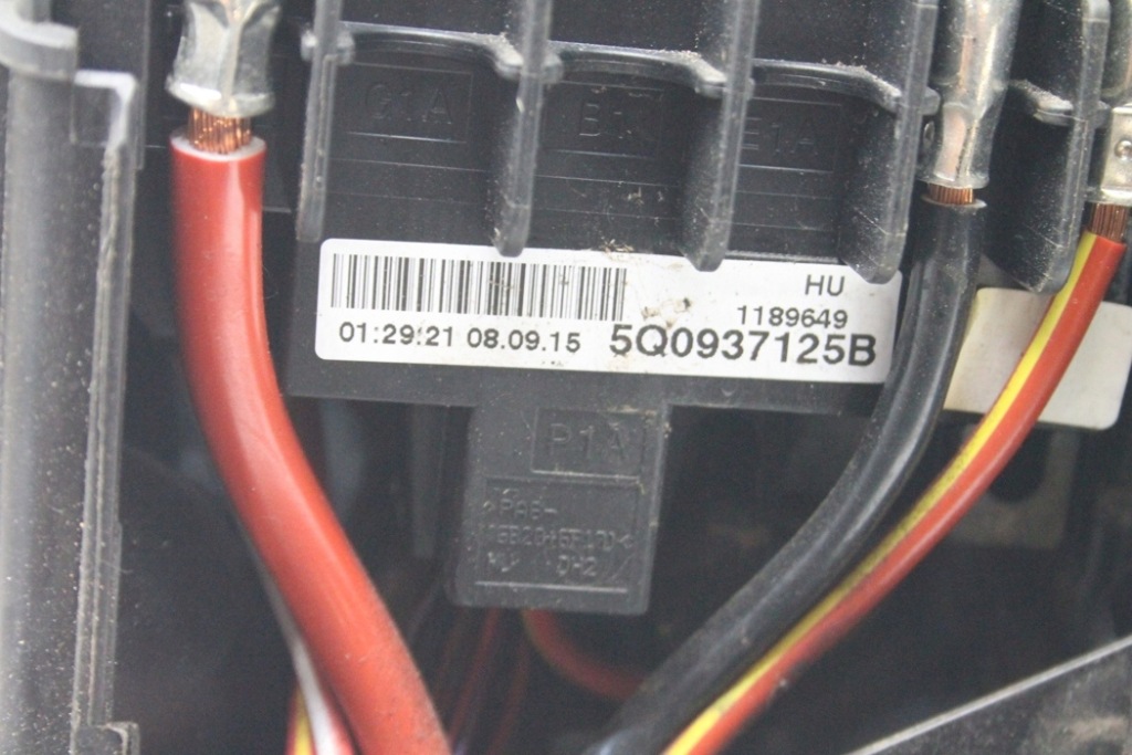 Коробка запобіжників vw passat variant b8 3g5 5q0937125b 2.0l дизель Зі Шроту