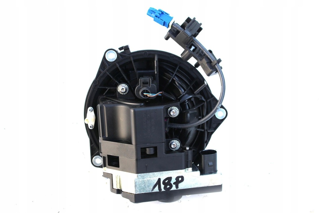 Vw passat b8 камери 360 5q0980546a 3g0827469j 5q0907556 блок керування + дзеркало Київ