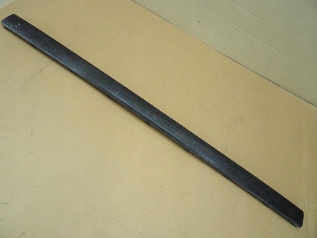 Молдинг бампера заднього середня bmw e30 1945926 Київ