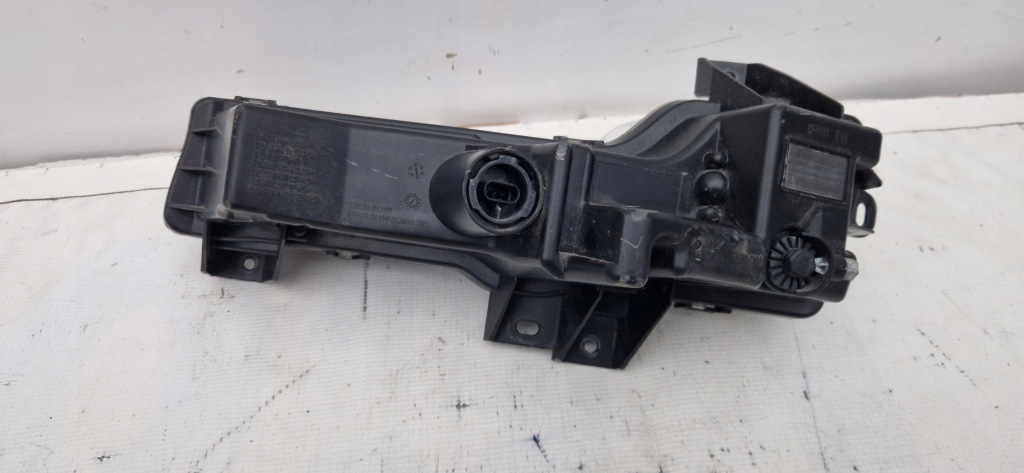 Tesla 3 y рестайлинг  рестайлинг  свет противотуманная фара led drl правый в Украине