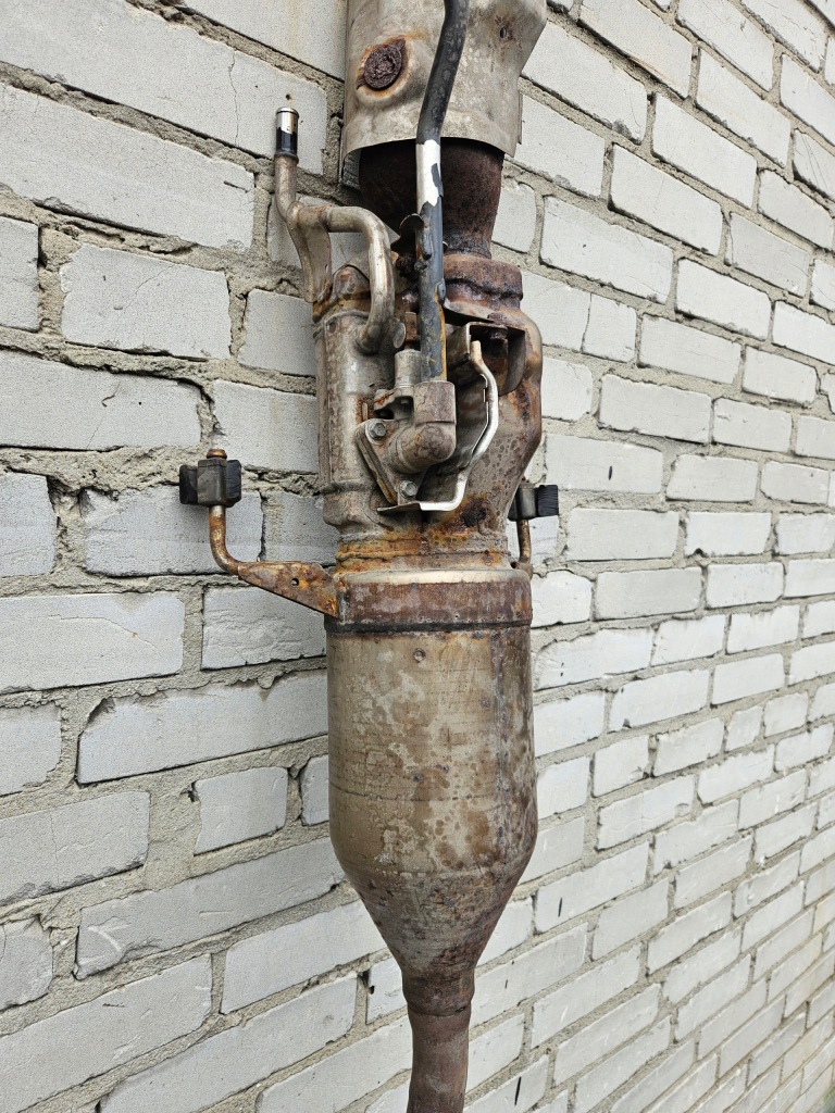 Toyota prius plus + 09-17 корпус катализатор труба Цена