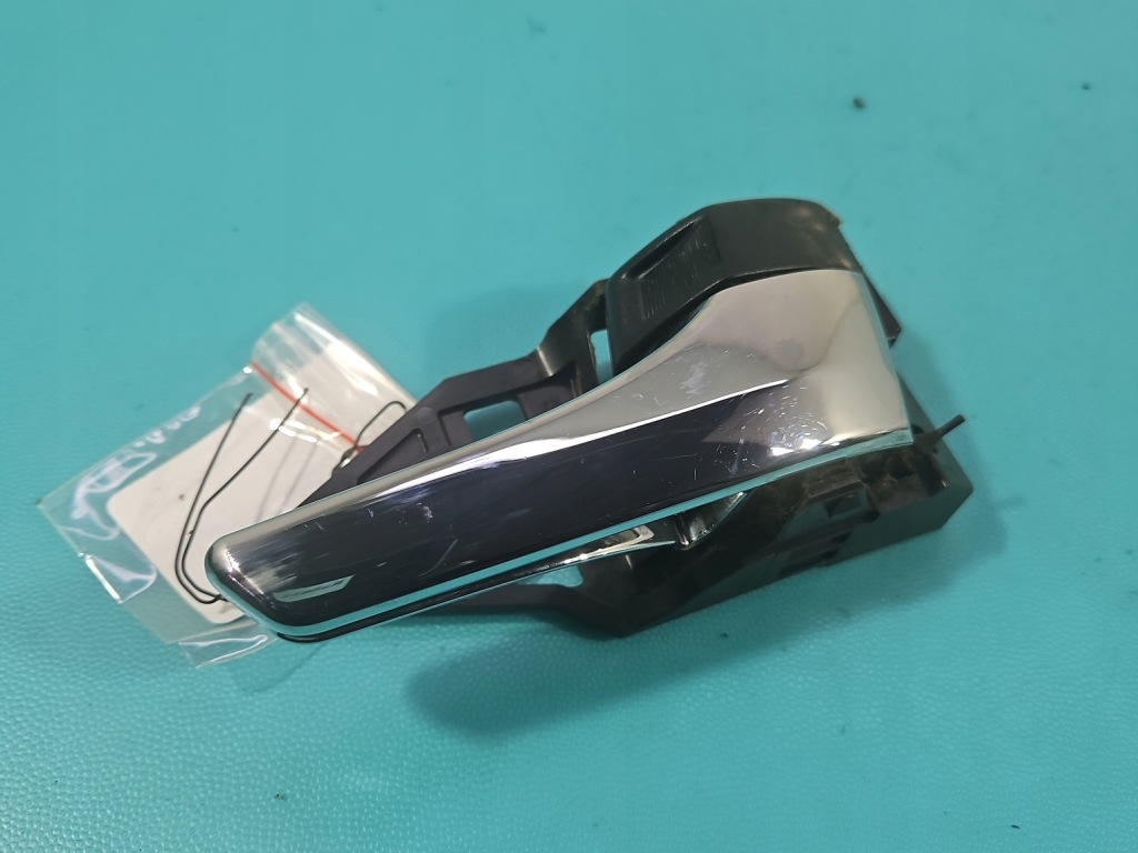 Купить Ручка внутренняя перед правая toyota rav4 iv