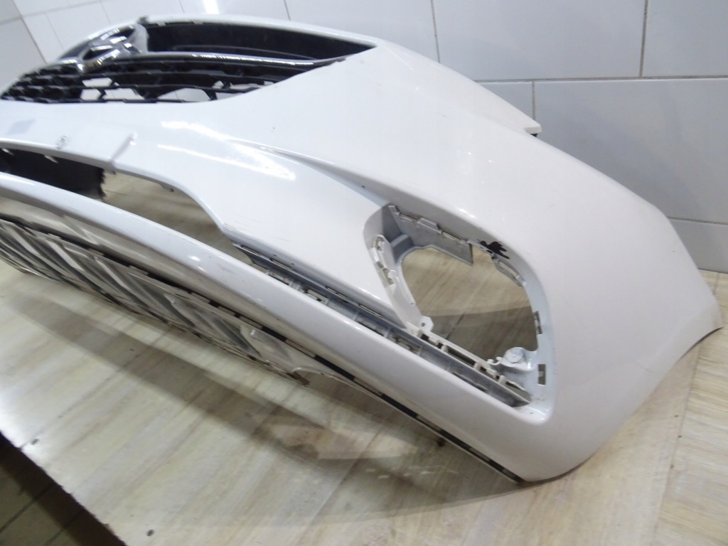 Opel corsa e бампер перед передний 39003567 Доставка