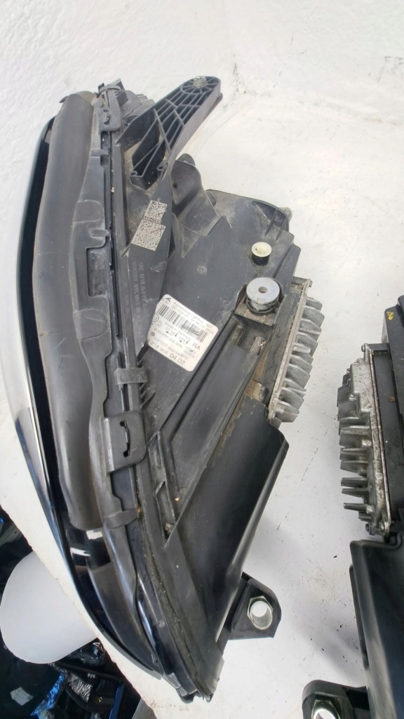 2015 mercedes-benz cls c218 x218 комплект фари передніх a2189060302 Зі Шроту