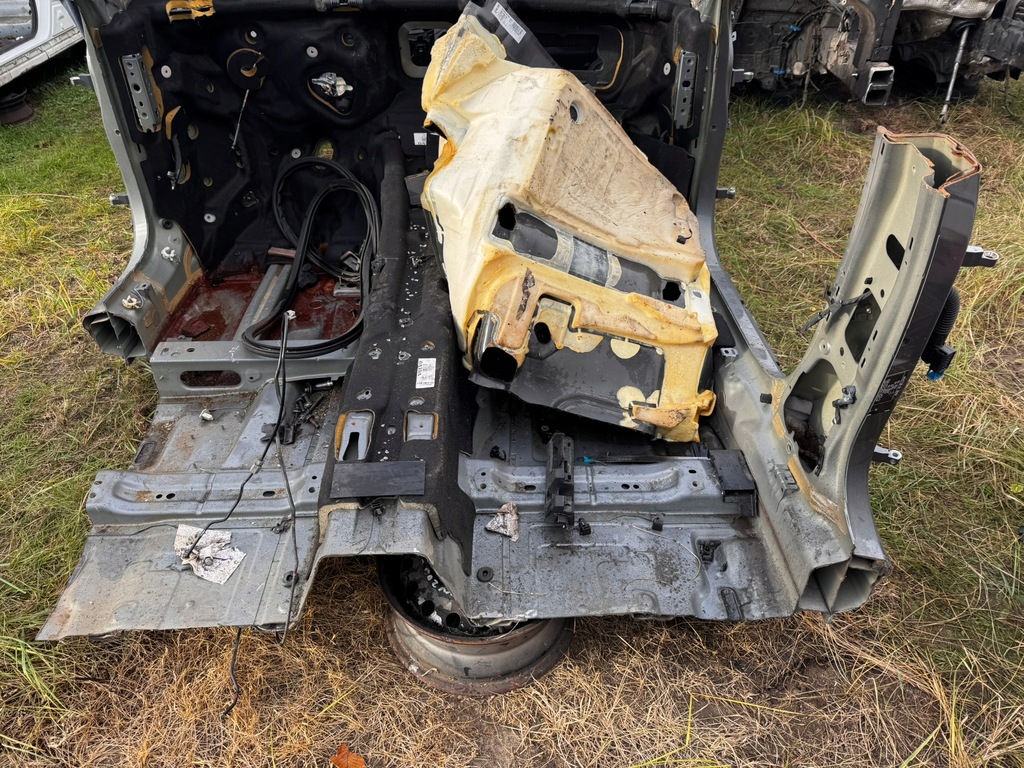 фото №16, Volvo v60 2018-2024 чверть ліва перед передня поріг лівий