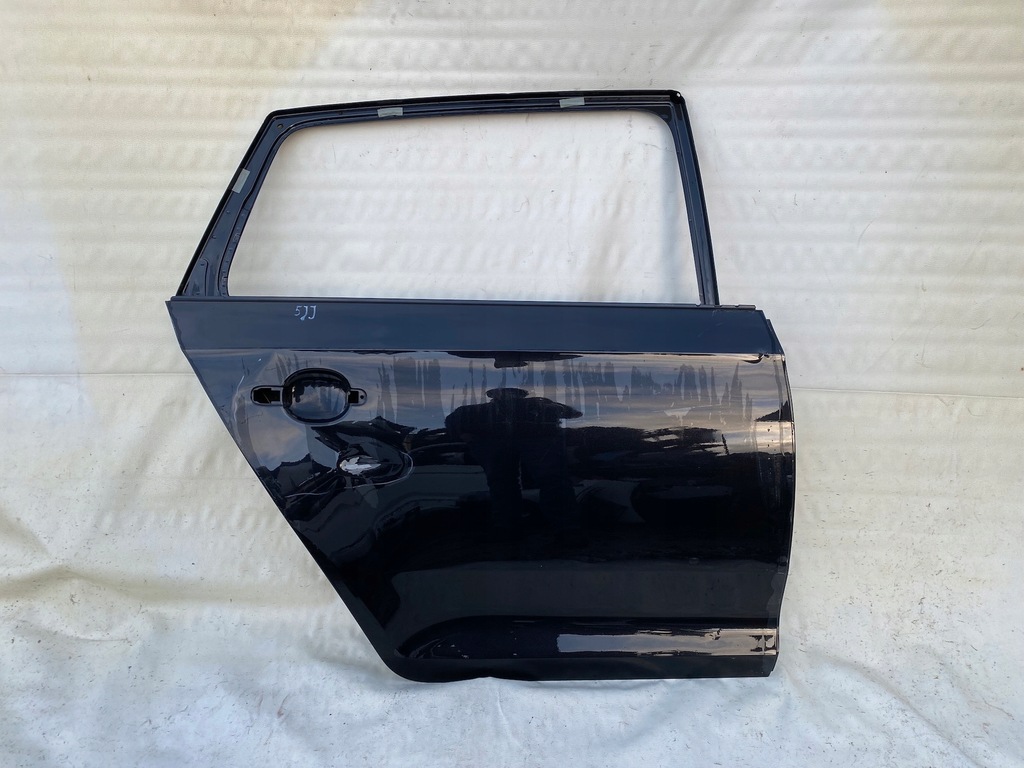 фото №1, Дверь правое задняя skoda rapid 5jj spaceback 12-