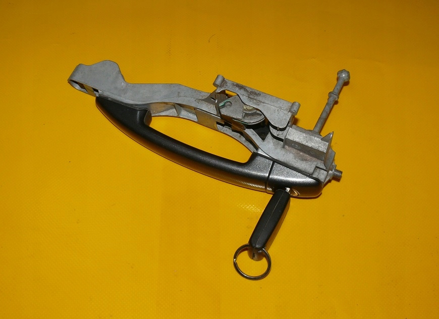 фото №1, Ручка наружная дверь левый перед peugeot 308 i