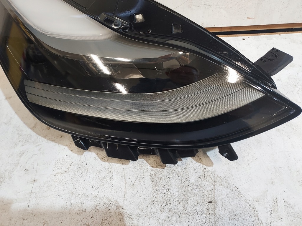 фото №3, Лампа tesla 3 full led правая перед