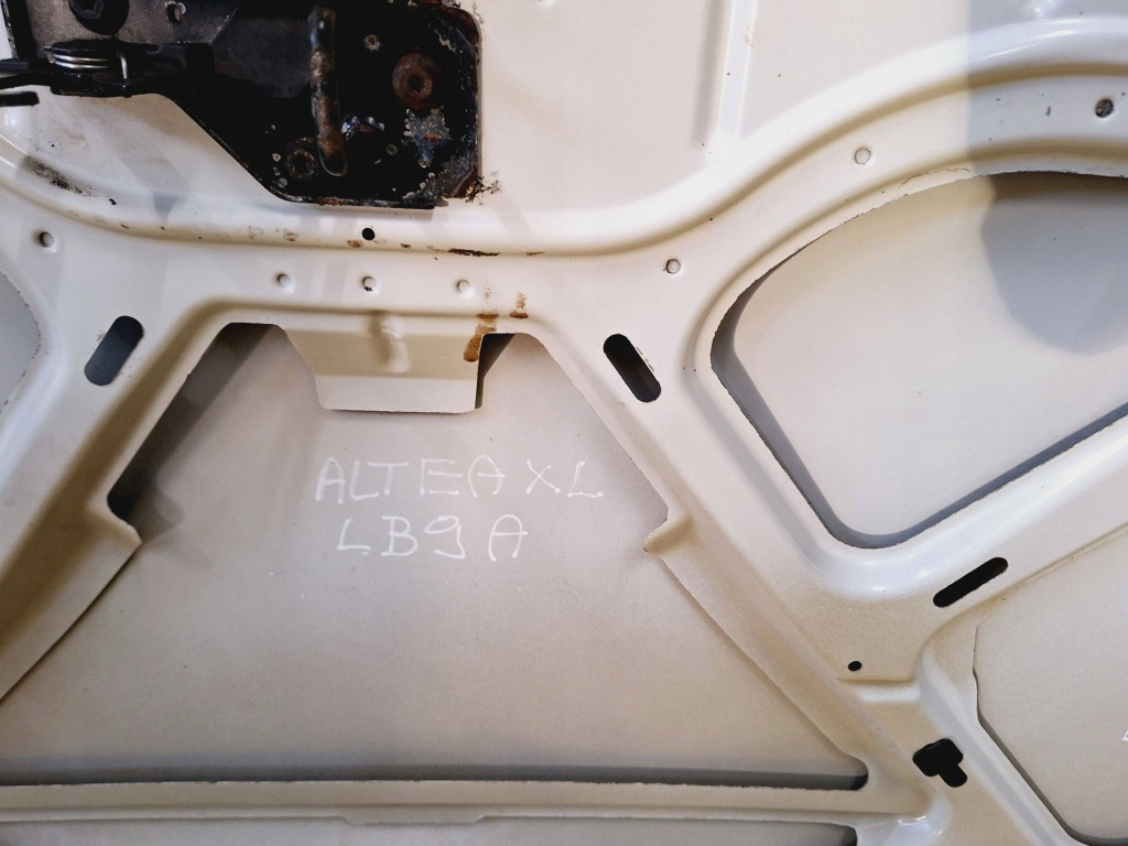 Капот крышка двигателя seat altea xl lak: lb9a nr491 Недорого