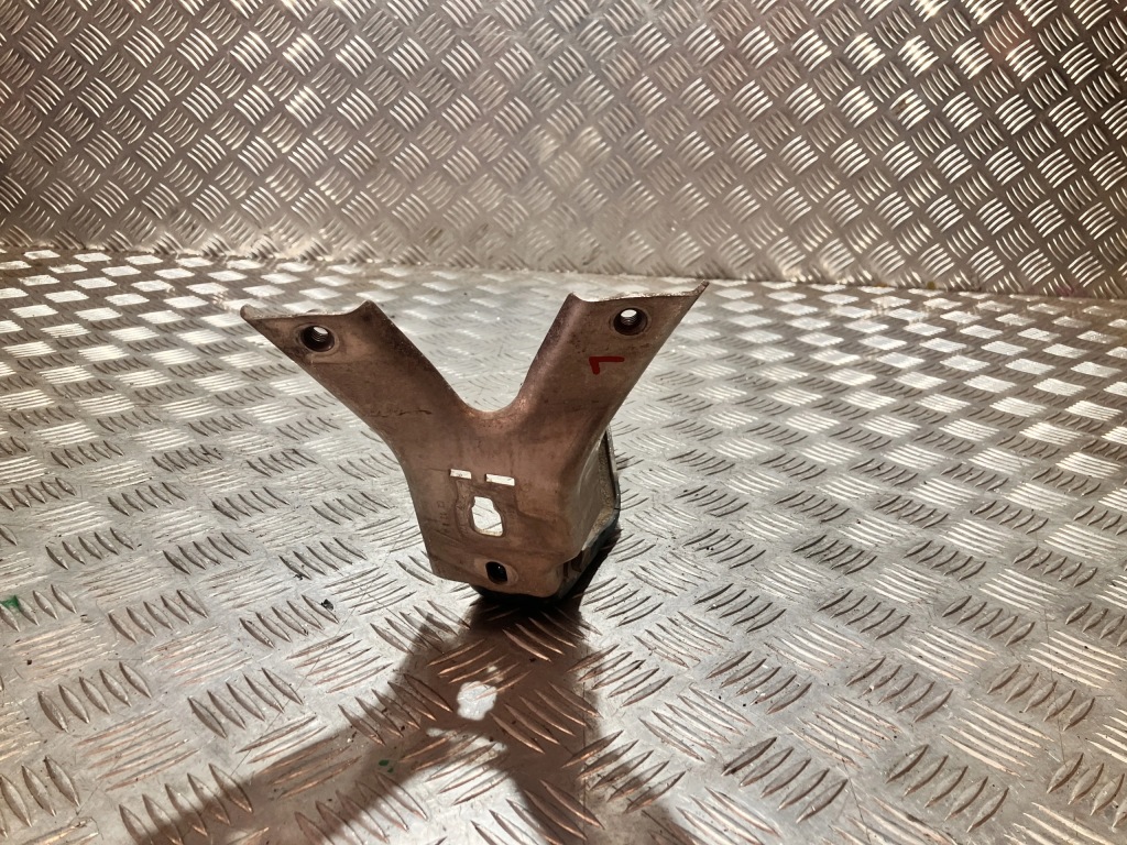 Купить Mercedes e w238 распорка передняя a2386202700