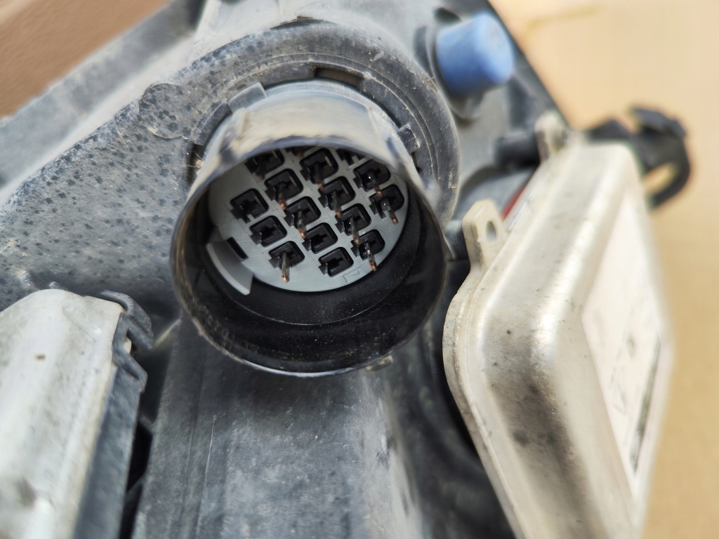 Фара перед правый  ксенон led jaguar xe x760 2016 Недорого