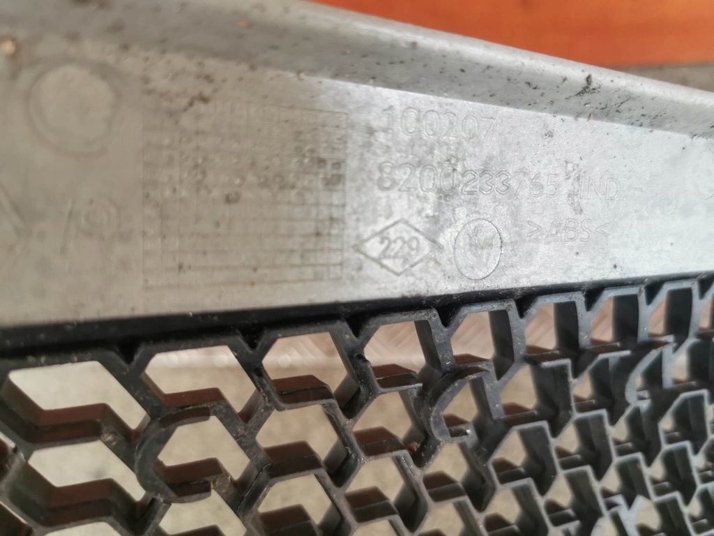 фото №3, Решітка радіатора решітка радіатора renault master ii lift оригінальний номер 8200233765