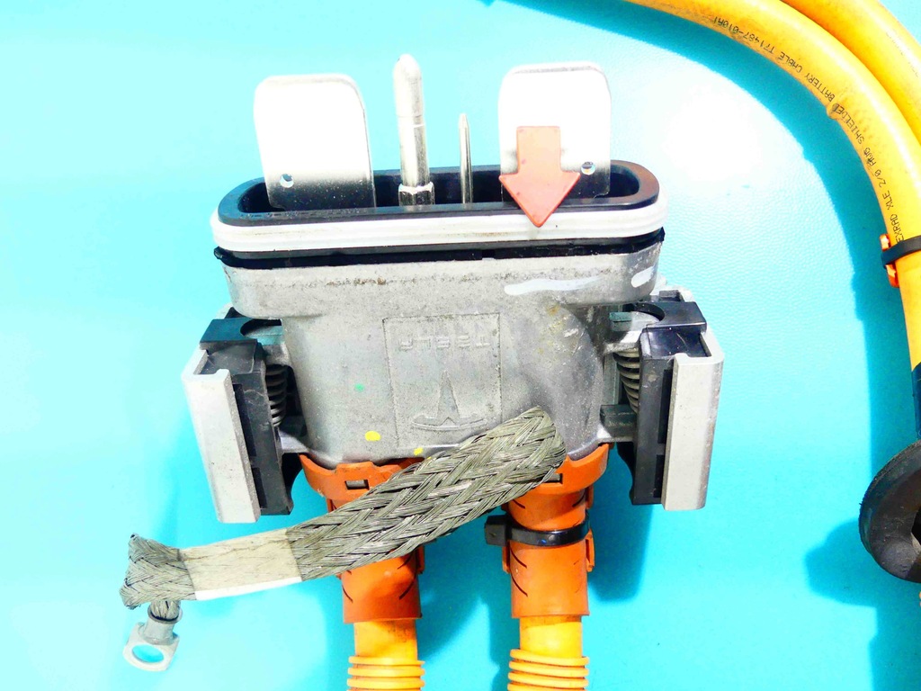 фото №3, Шланг зарядки wysokiego напряжения tesla model s