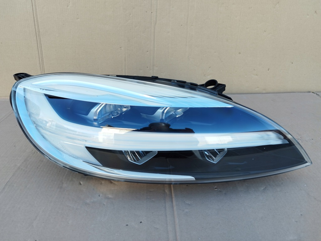 Купити Фара volvo v40 2 рестайлінг  full led mid перед правий