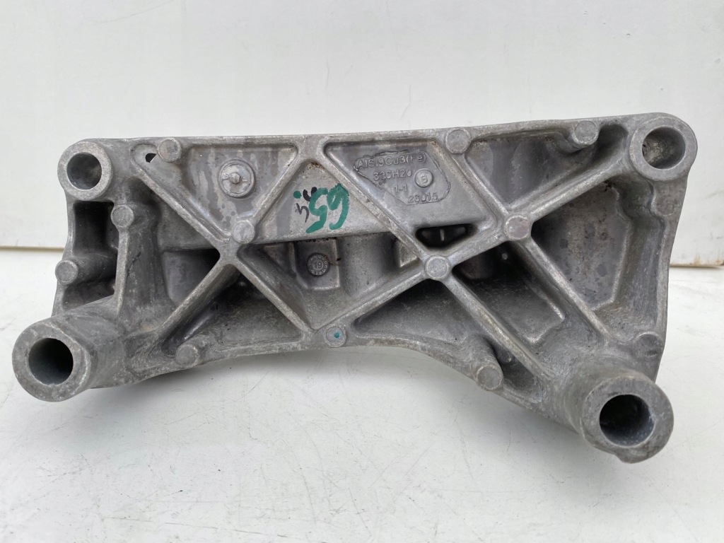 Opel astra v k 1.2t кронштейн кронштейн двигуна кронштейн gm 42496559 в Україні