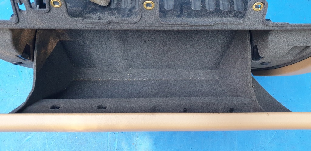 фото №7, Бардачок пасажира бежевий porsche cayenne 7p5 958 7p5857095