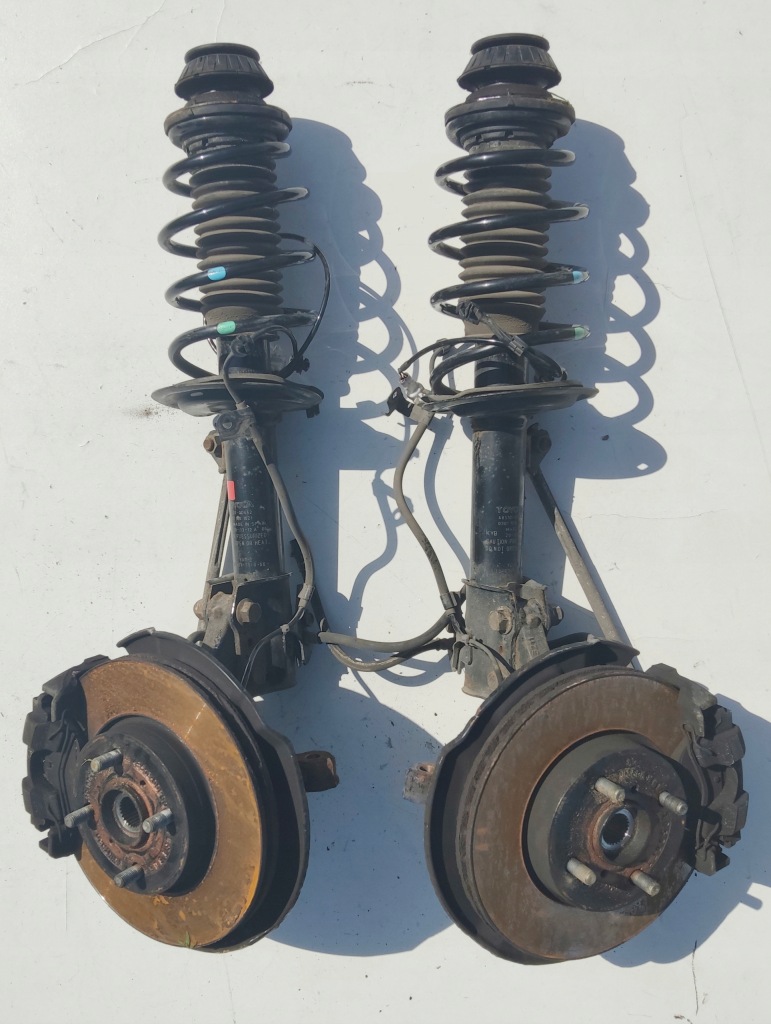 фото №1, Амортизатор поворотный кулак правый yaris iii 1,5