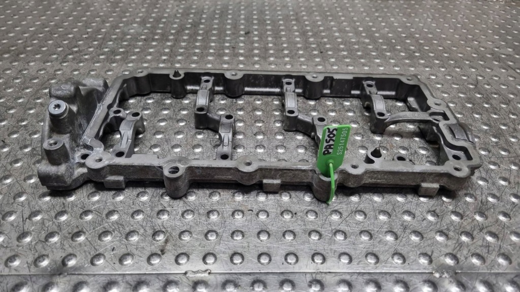 фото №1, Основа валів головки 059285 audi a4 b7 a8 d3 q7 a6 c6 3.0tdi