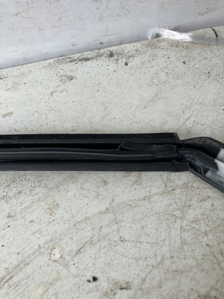 фото №11, Рамка прокладка двері лівий перед peugeot 208 i 3d 9673603380