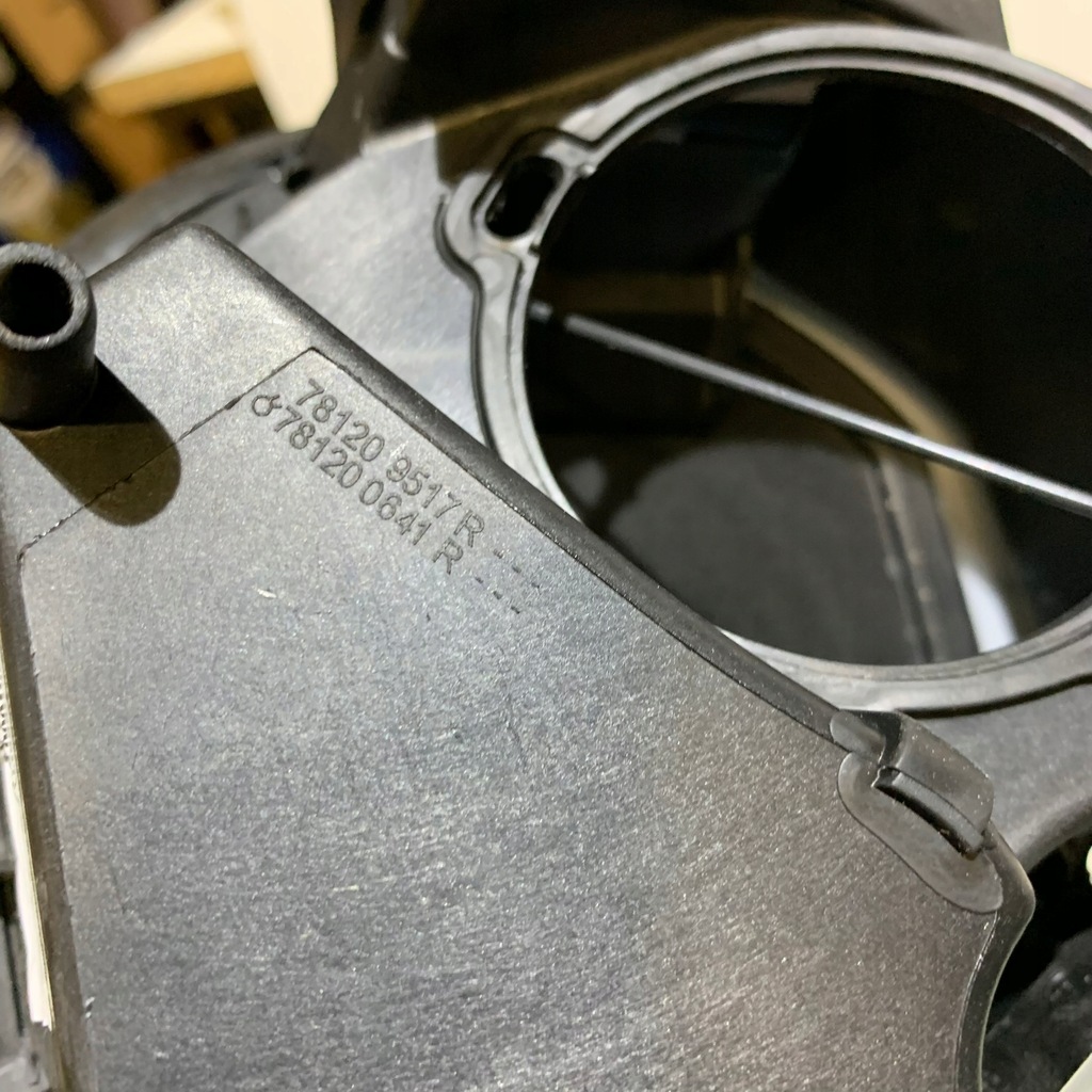 фото №6, Renault clio v крышка заливной топлива tekqj 788269092r 781209517r