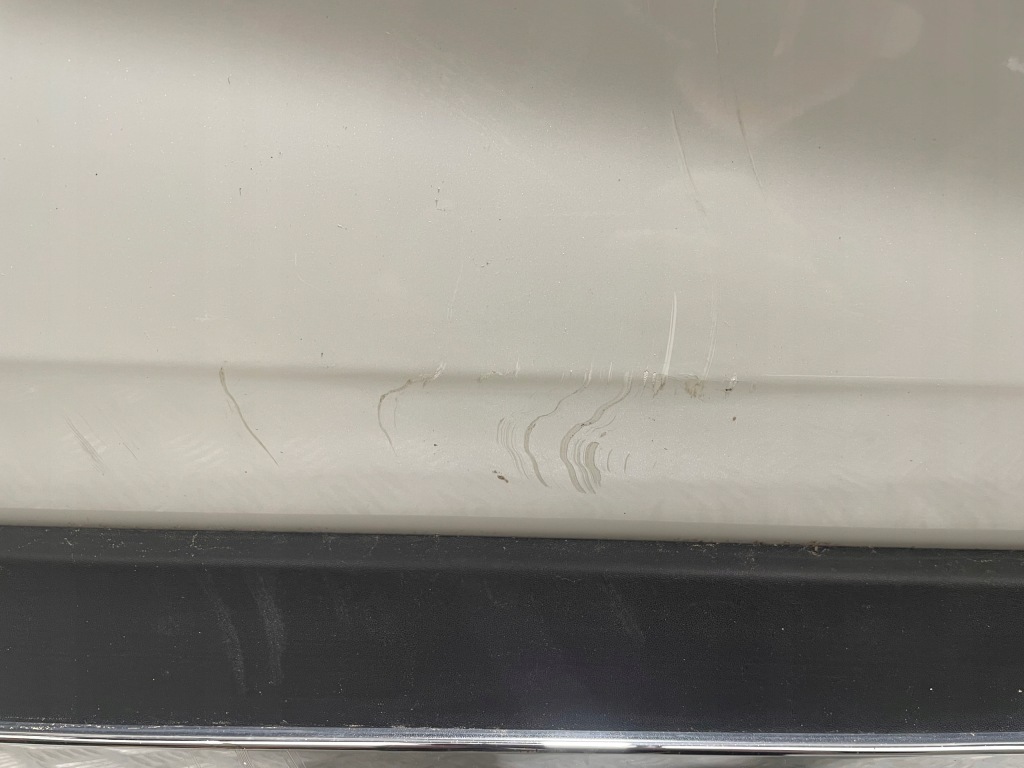 Дверь правый  перед toyota rav4 v 070 white перламутр белый перламутр в Украине