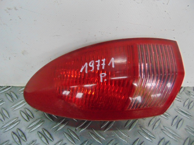 фото №1, Alfa romeo 147 лампа задняя правая