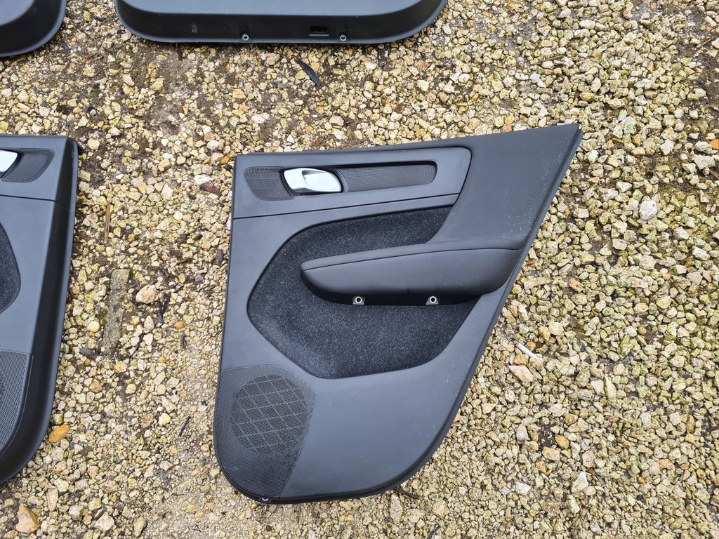 фото №5, Салон volvo xc 40 заднє сидіння сидіння обшивки заднє сидіння спинка підлокітник