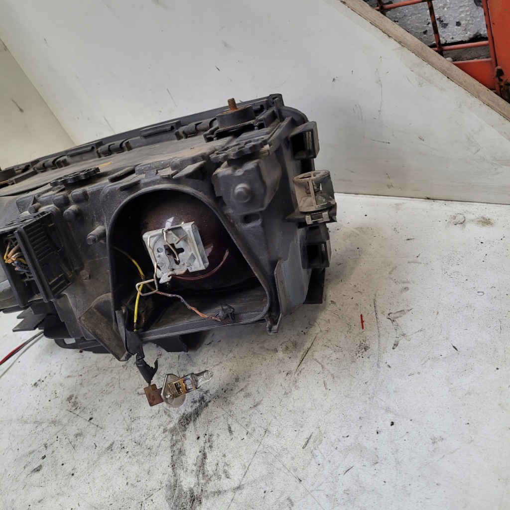 фото №9, Лампа передняя правая bmw 7 e38