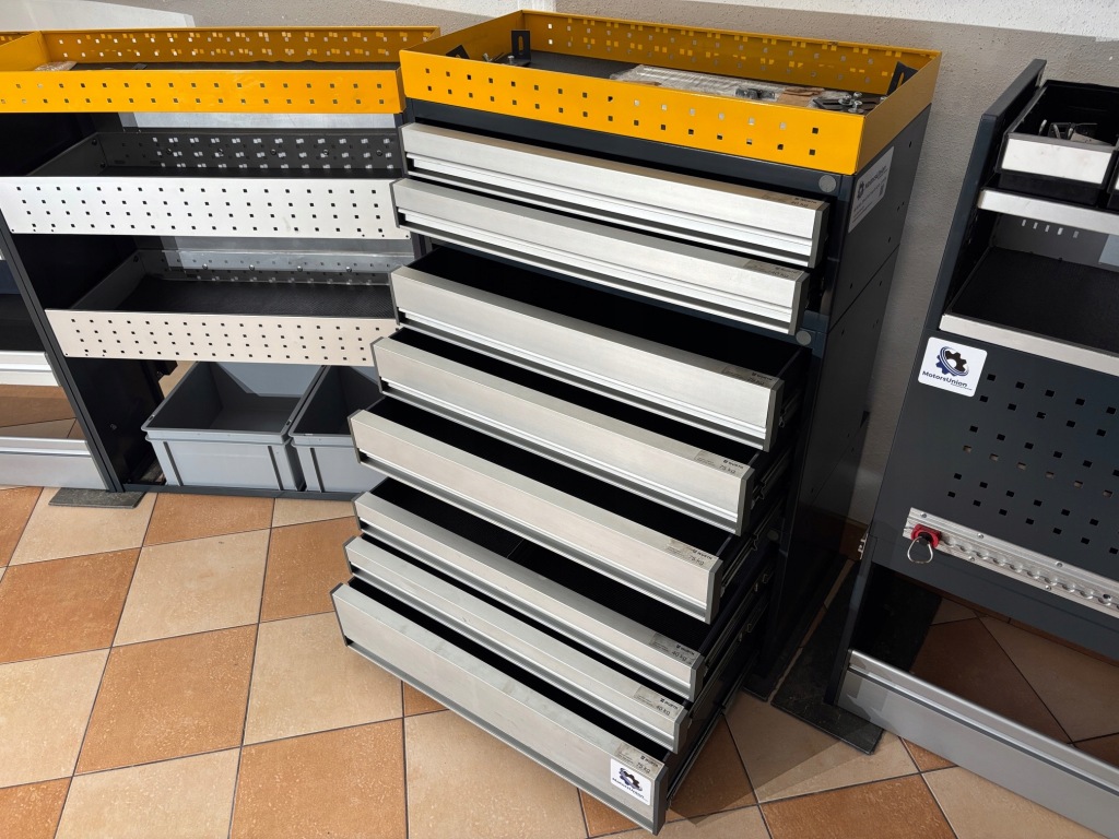 Wurth обшивка шафа regał автомобільний warsztatowy сервіс t6 trafic custom Київ