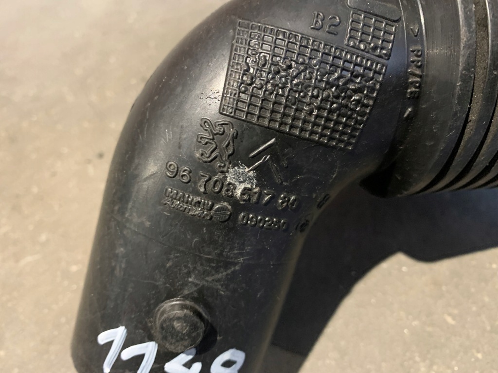 фото №2, Citroen peugeot труба повітря шланг 9670851780