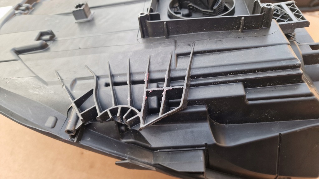 Купити Porsche macan рестайлінг  full led фара правий перед 95b941016j 2019- європа