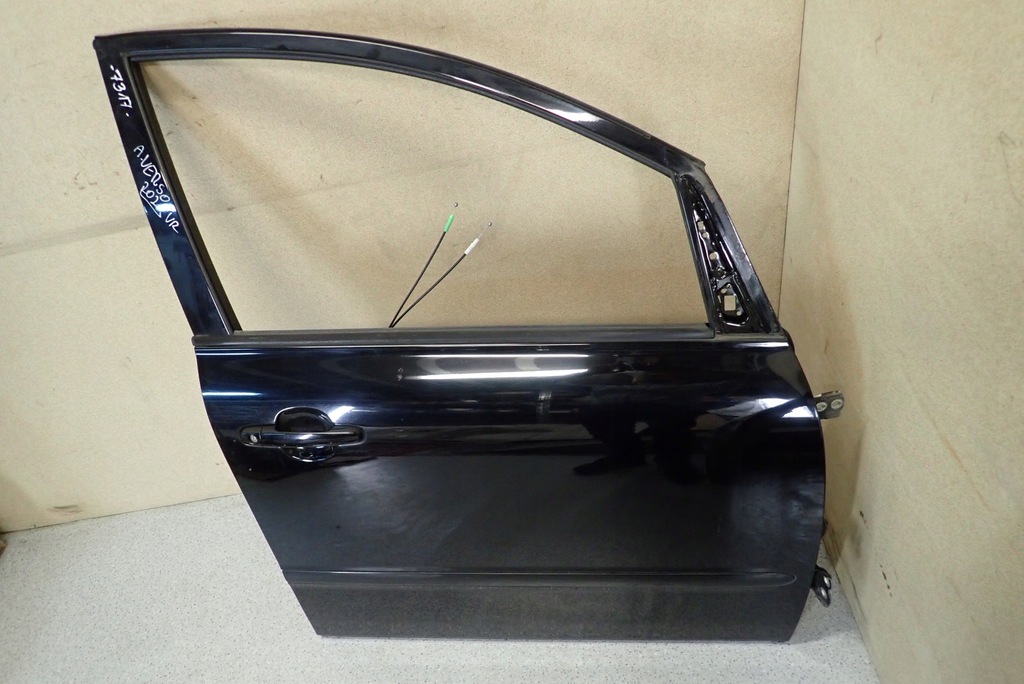 фото №10, Toyota avensis verso 01-09 дверь перед правое 202